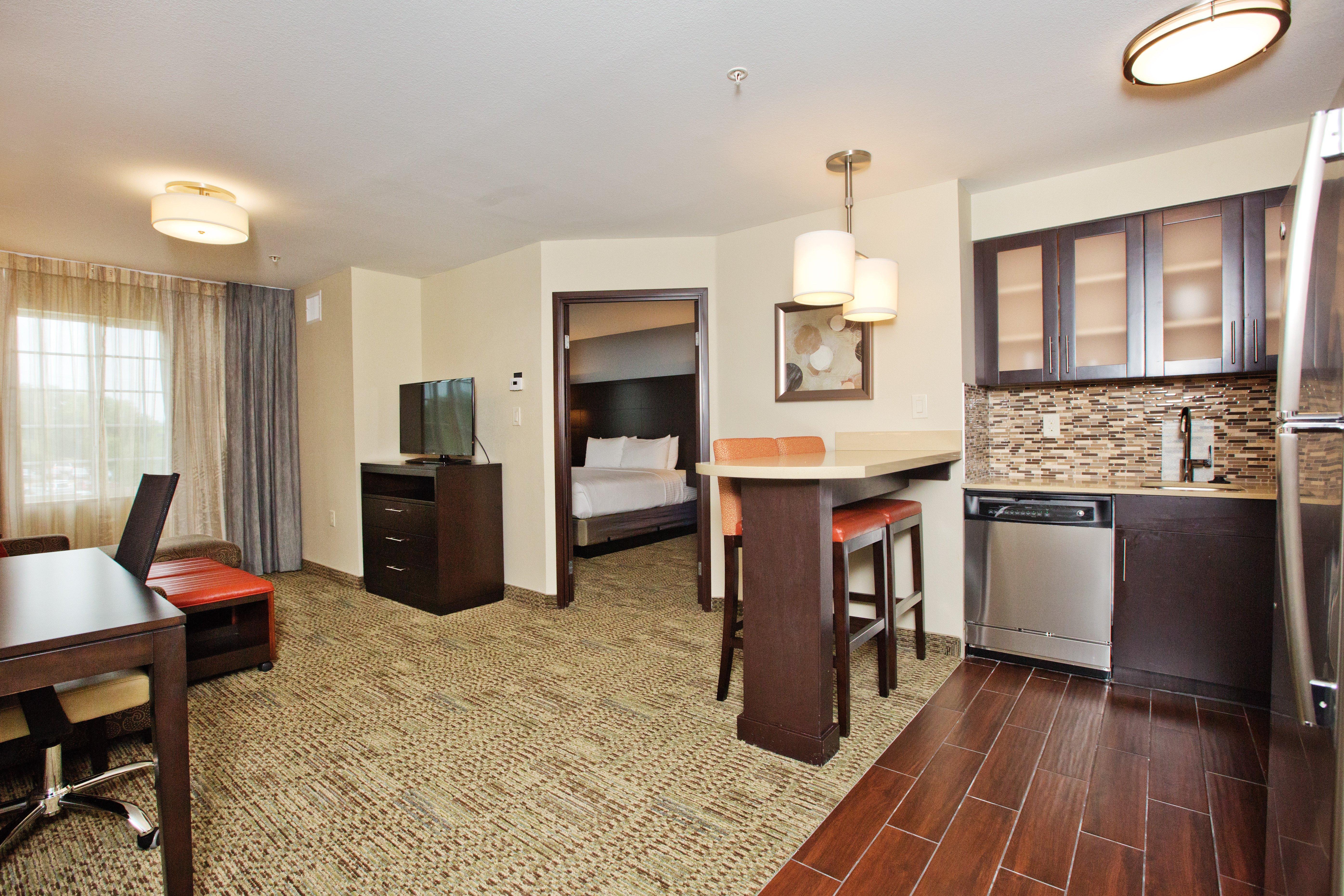 Staybridge Suites Austin South Interstate Hwy 35 By Ihg Екстериор снимка