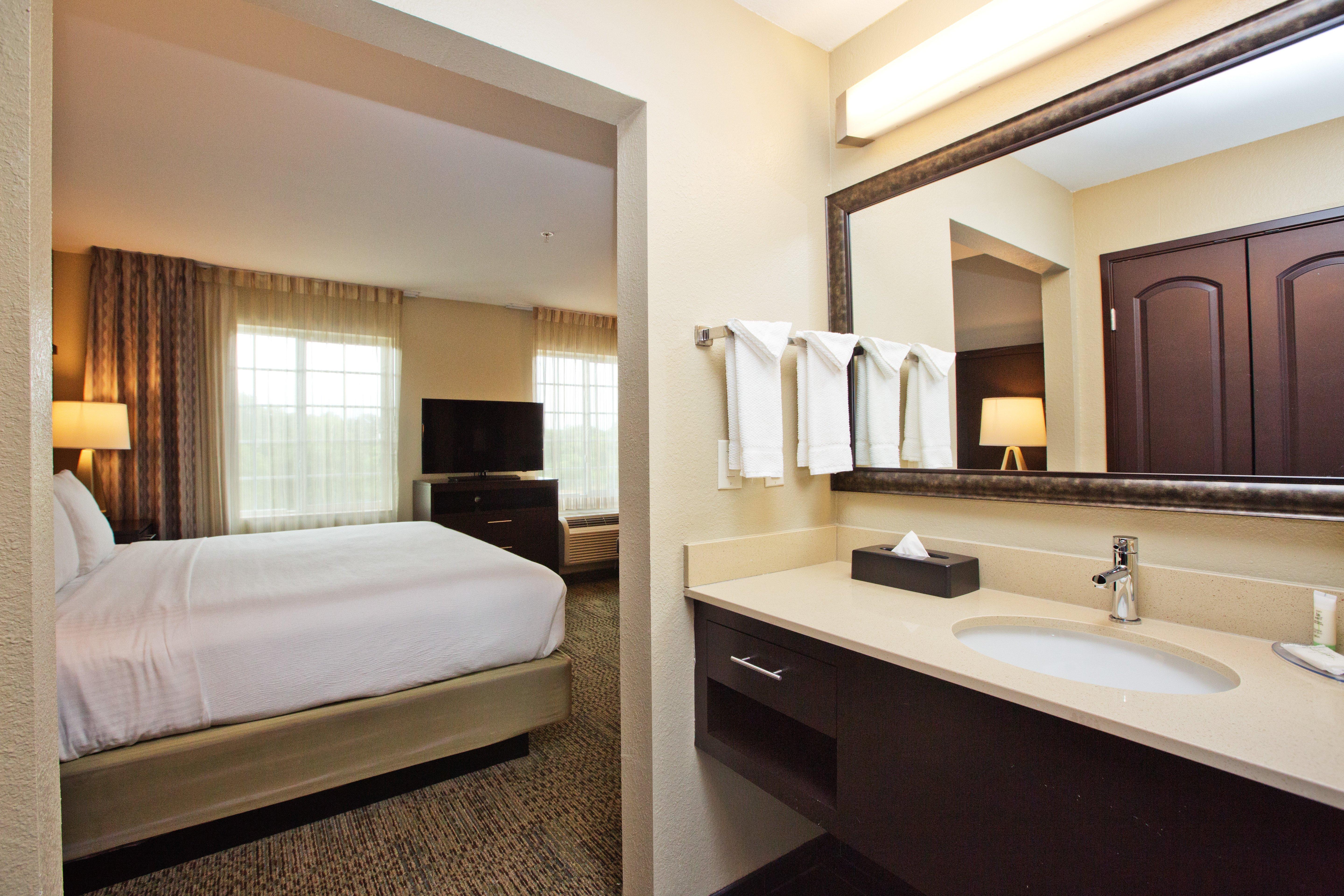 Staybridge Suites Austin South Interstate Hwy 35 By Ihg Екстериор снимка