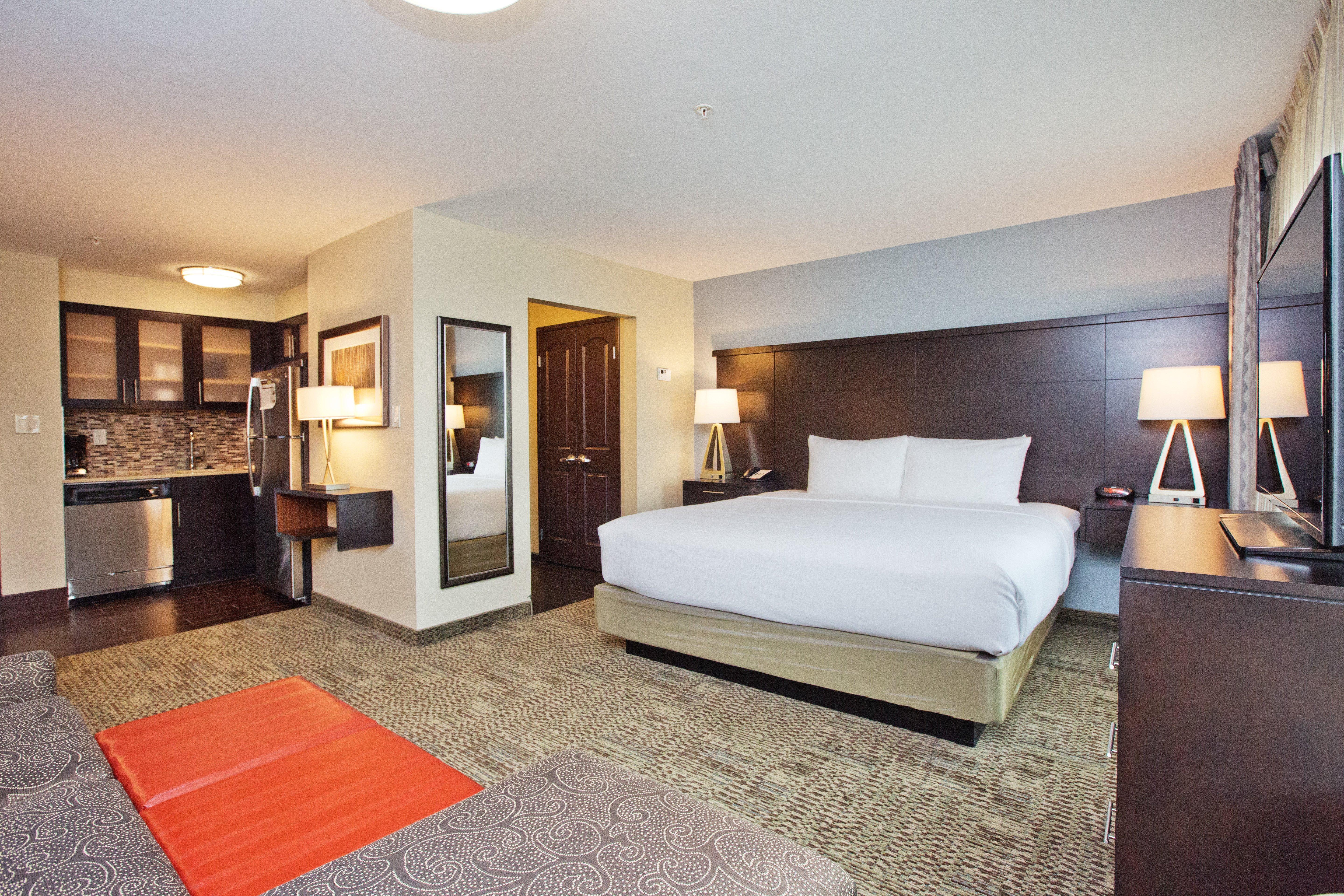 Staybridge Suites Austin South Interstate Hwy 35 By Ihg Екстериор снимка